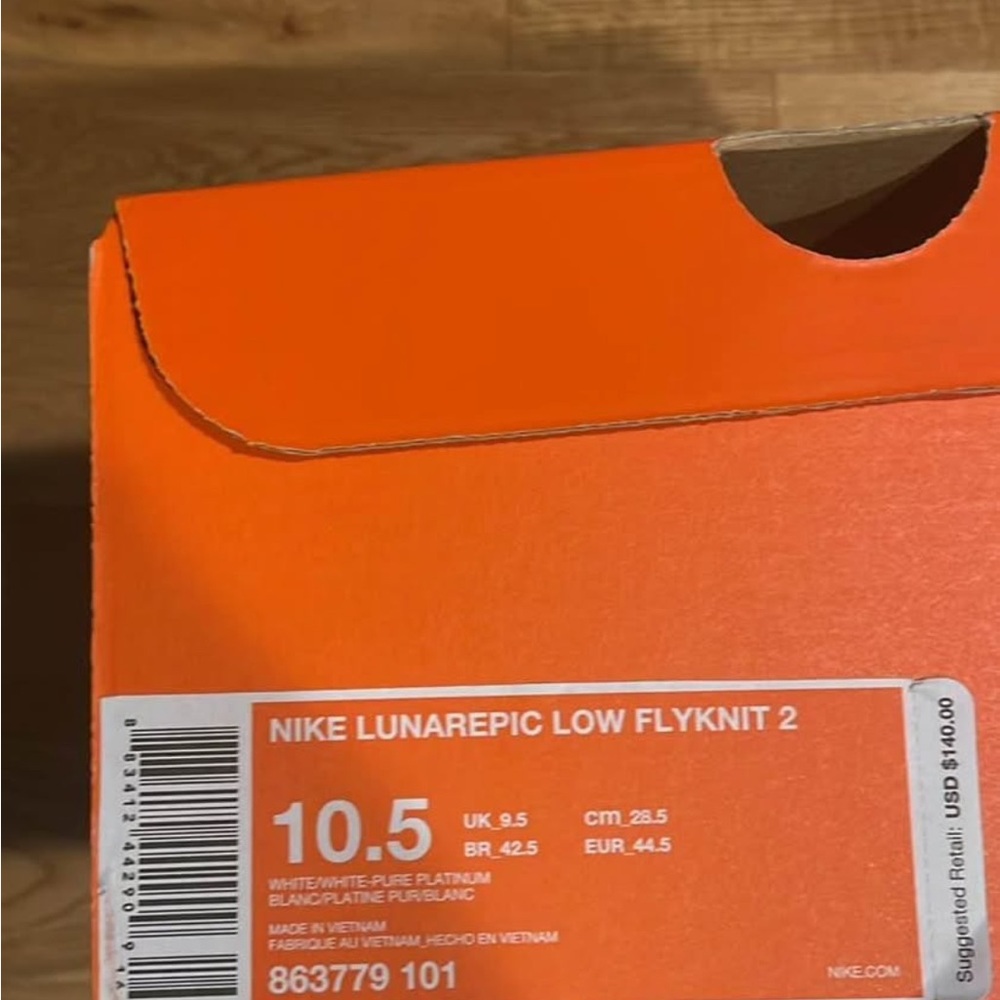 NEW in box Nike Lunarepic Low Flyknit 2 size 10.5 M